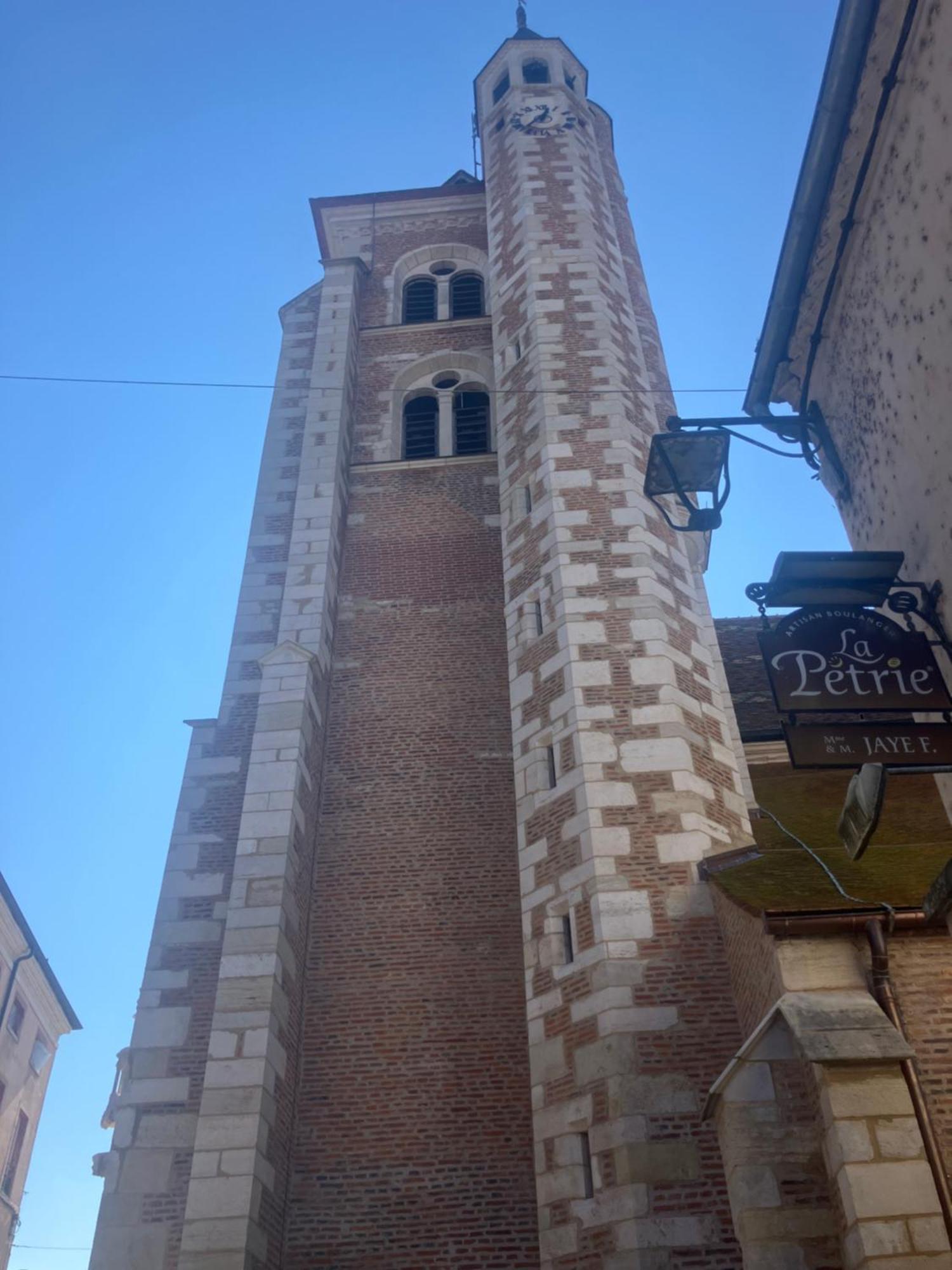 La Caleche, La Diligence, Centre St Jean De Losne *